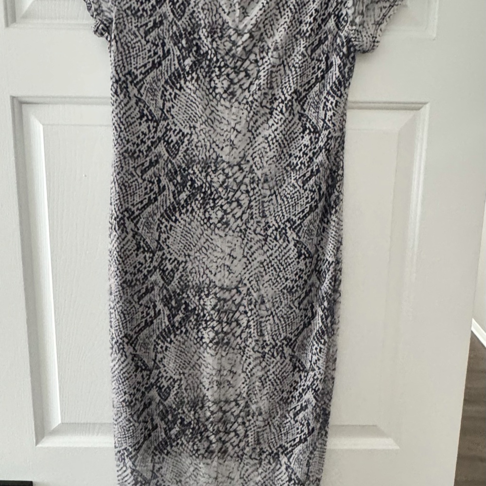 Dress - Picture 2 of 3